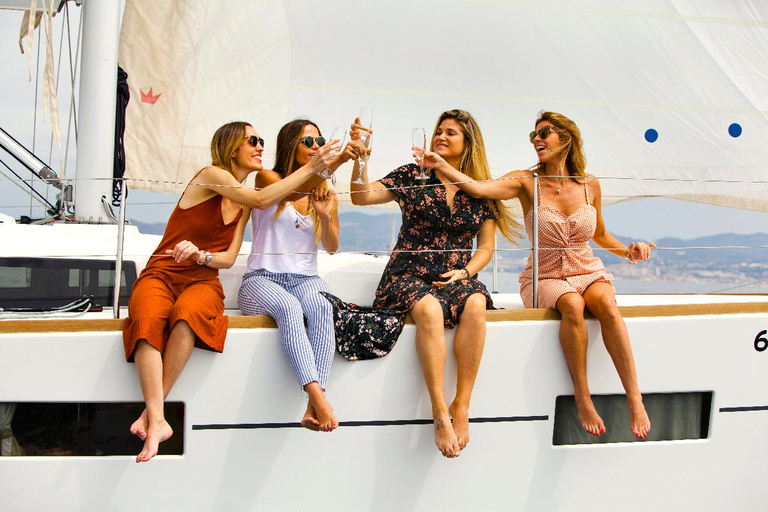 Barcelona: Private Sailing Trip with Drinks & Snacks (max 9) 3-Hour Trip