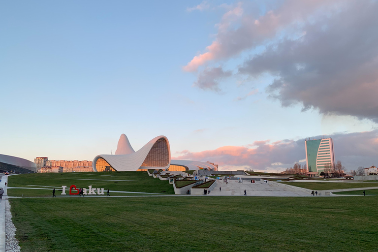 Baku: Guided City Tour with Private and Group Options