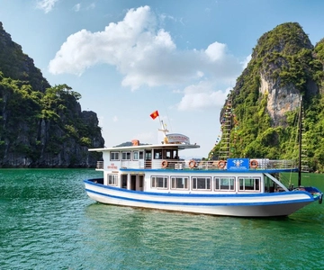 Hanoi: Halong Bay Day Trip with Titop Island, Cave, & Kayak