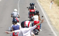 Aus San Gimignano, Vespa Tour in Chianti - Housity