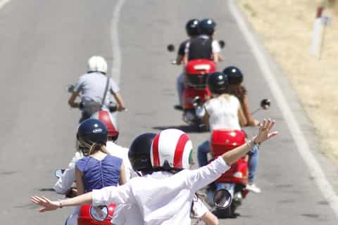 From San Gimignano: Self-Drive Vespa Tour in Chianti