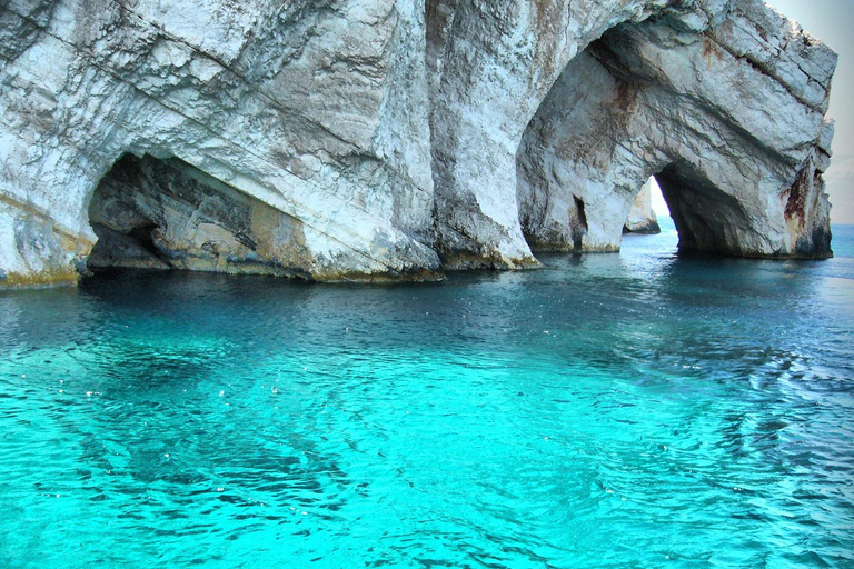 Zakynthos: Xigia, Navagio Shipwreck and Blue Caves Boat Tour