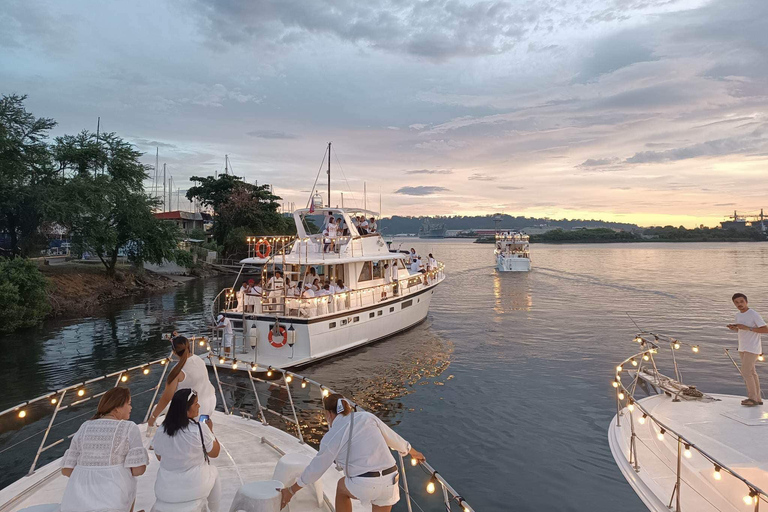 Subic: Crucero en yate con cena al atardecer desde Manila y Clark