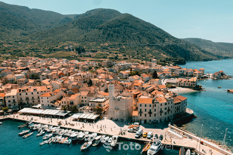 Split : Grotte bleue, Hvar et excursion dans les 5 îles avec billet d&#039;entréeDe Split : Voyage en groupe