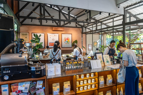 Siem Reap: Morning Food Tour, Market Walking & Street Art Vespa Tour Option