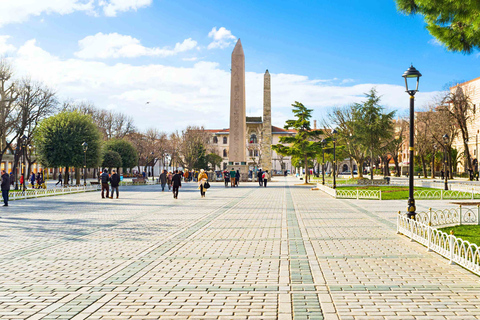 Excursão a pé de 1 dia para grupos pequenos em IstambulExcursão turística de dia inteiro na histórica Istambul