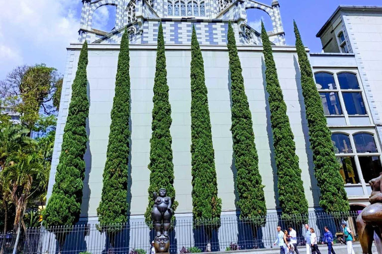 Medellín Through Time – City Sightseeing Tour | Subway, Metrocable, and Historic Center