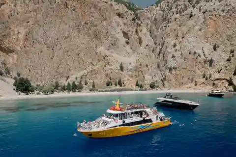 Rhodos: Tägliche Kreuzfahrt nach Symi - Panormitis und St. George Bay
