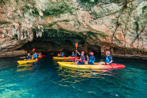 Cala Varques: Expedição guiada de caiaque e mergulho com snorkel nas cavernas marinhas