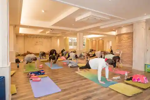Nepal: 25 Days 300-Hour Meditation & Yoga Teacher Training