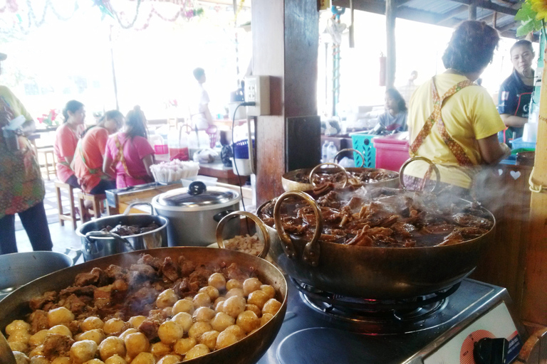 Z Bangkoku: Chachoengsao Tour z rejsem po rzece Bang Pakong