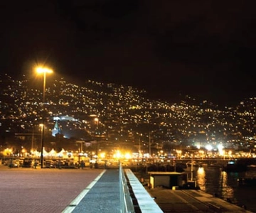 Tour particular do Funchal à noite em Tuk Tuk