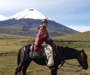 Cotopaxi Volcano: Full-Day Horseback Ride Hike for Beginners
