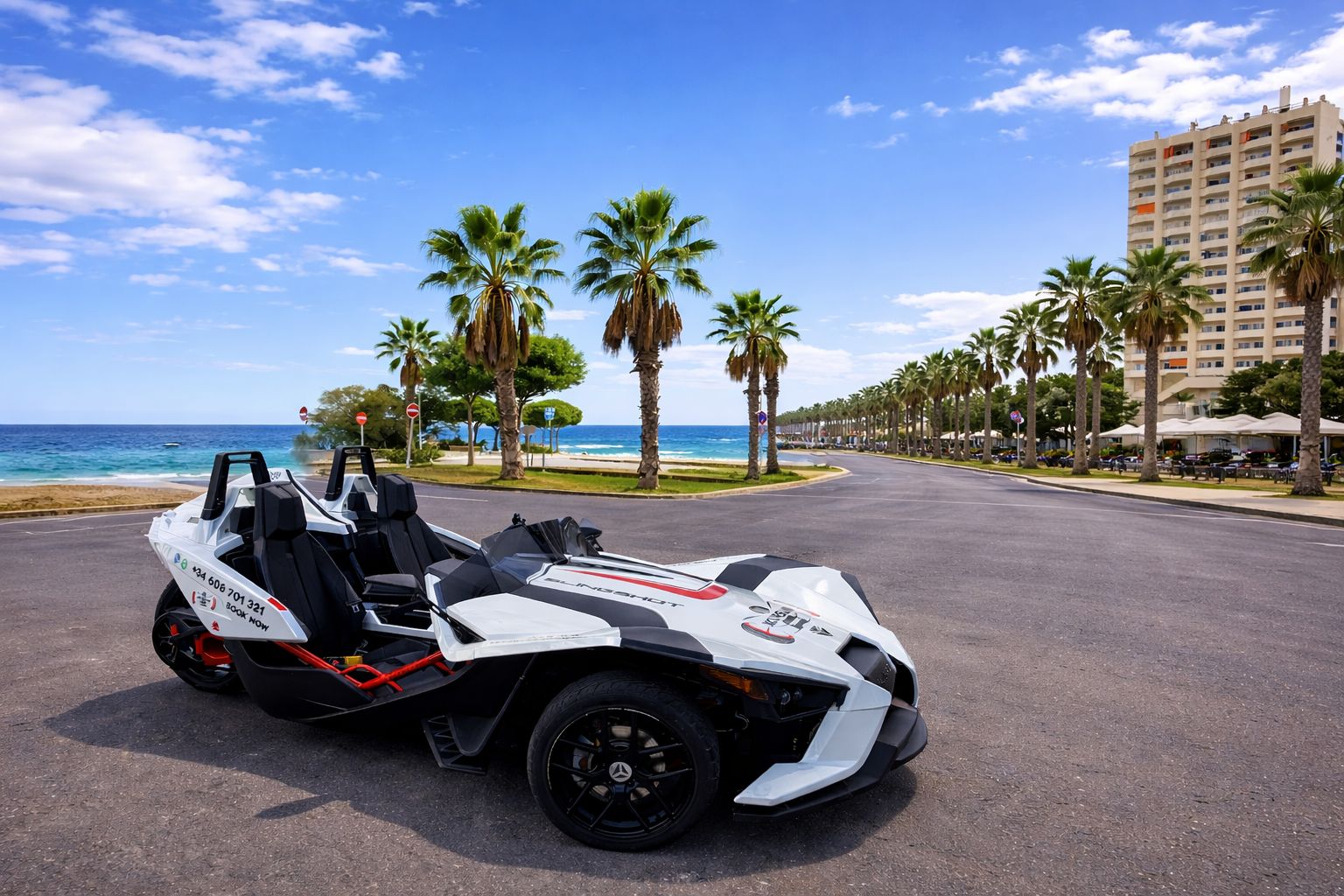 Teneriffa: Morgendliche Stadttour mit dem Slingshot als Selbstfahrer