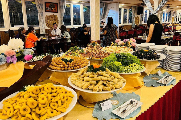 Saigon after dark: River Dinner & Live Music by Cruise Cruise without Transfer and Guide