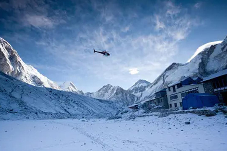 Senderismo de 7 días en Namche Bazaar, regreso en helicóptero a Lukla y vuelo a KTM