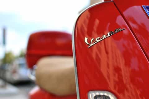 From Siena: Vespa & Chianti Tour in the Tuscan Hills