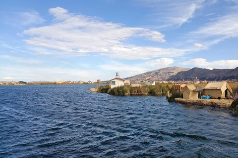 Puno: Half Day Floating Islands of the Uros + Spanish/English Tour Guide