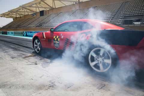 abu dhabi chevrolet camaro drag driving experience