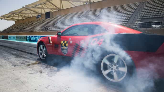 abu dhabi chevrolet camaro drag driving experience