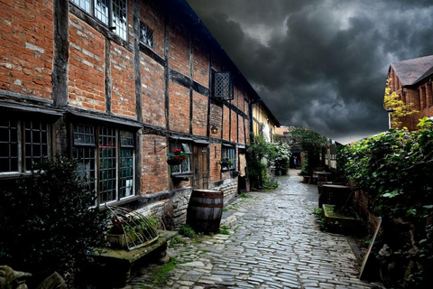 Stratford-upon-Avon: Lantern-Lit Ghost Tour at Tudor World