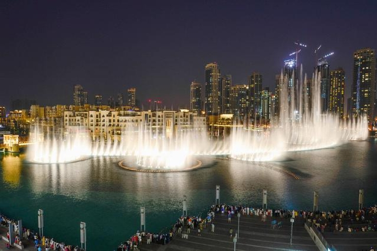 Dubaï : visite nocturne avec fontaine magiqueVisite privée en anglais