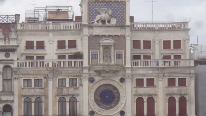 venice walking tour and gondola ride