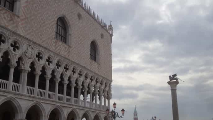 venice gondola ride and skip the line at doges palace