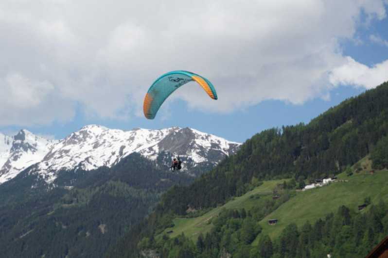 Neustift im Stubaital: Morning Paragliding Experience