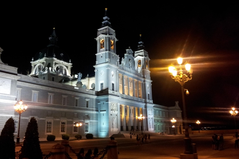 Madrid: aangepaste nachttour met een persoonlijke gids