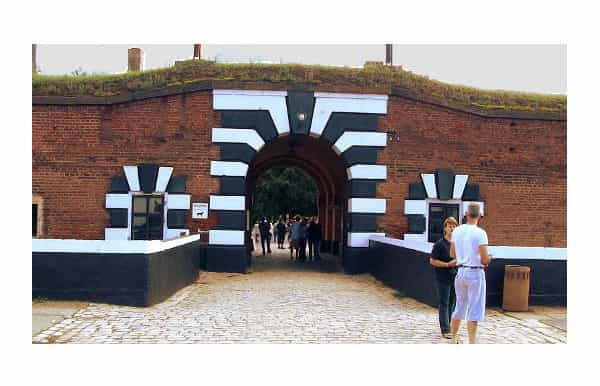 praga tour di 5 ore per piccoli gruppi o privato di terezín