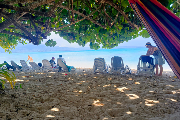 Port Vila: Pele Island Day Tour with Lunch & Snorkeling