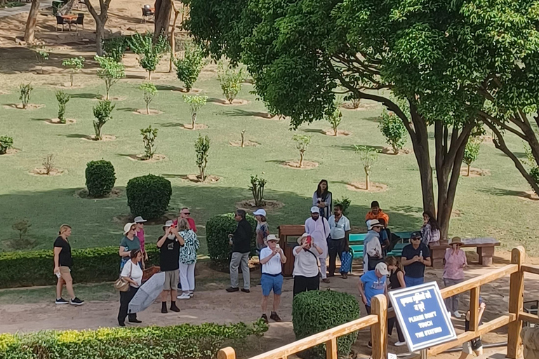 5-Day Trip to Khajuraho, Orchha, Gwalior & Jhansi from Delhi Private Transport + English Guide + 3 Star Accommodation.