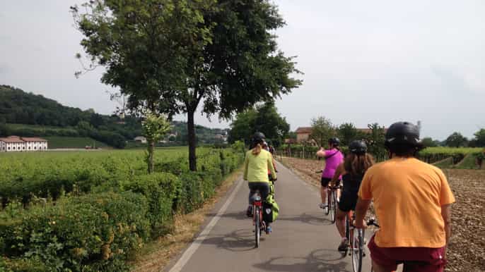 recorrido en bicicleta por el campo de amarone countryside