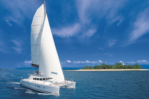 Port Douglas: Middagcruise op de Lage Eilanden op luxe catamaran