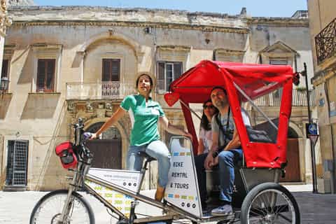 Lecce: Guided Rickshaw Tour
