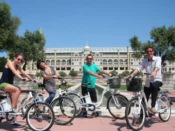 Barcelona: Personalisierte privaten E-Bike Tour Barcelona: Personalisierte privaten E-Bike Tour