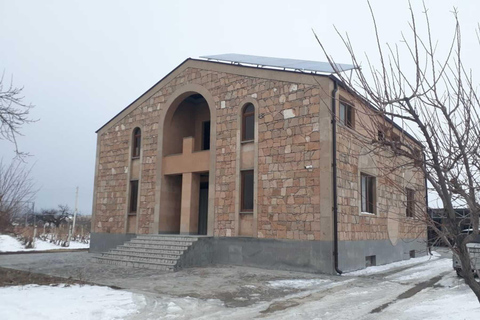 لوسارات: جولة في مصنع النبيذ جيڤاني وتجربة تذوق النبيذ