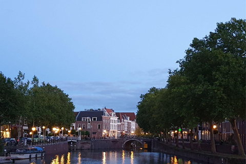 Utrecht: Open Boat Canal Cruise with Drink