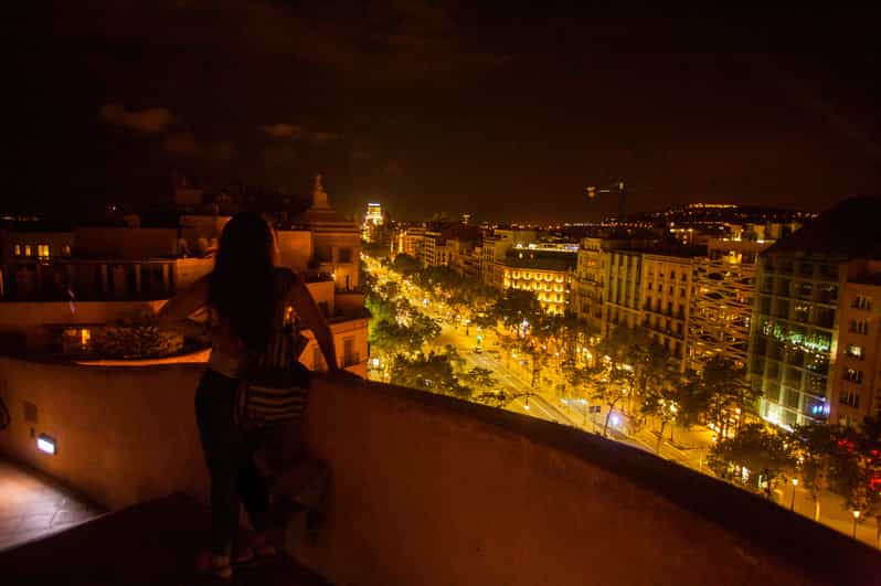 Barcelona La Pedrera Tour am Abend GetYourGuide