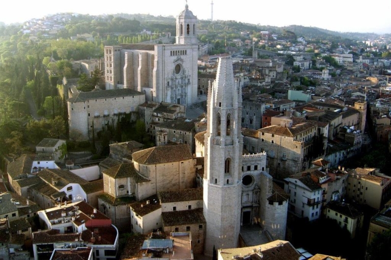 Ab Barcelona: Ganztägige Tour nach Girona und Costa BravaTour auf Englisch