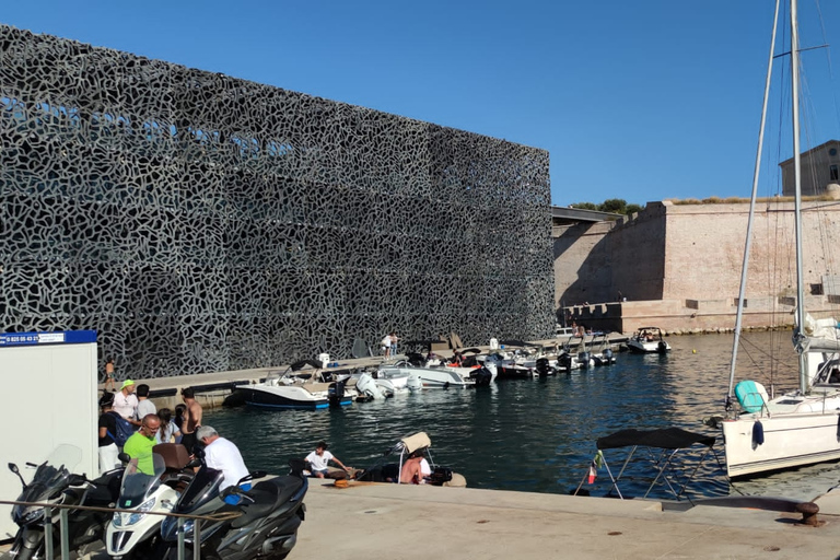 Croisière en bateau d'une demi-journée sur l'Archipel et les Calanques