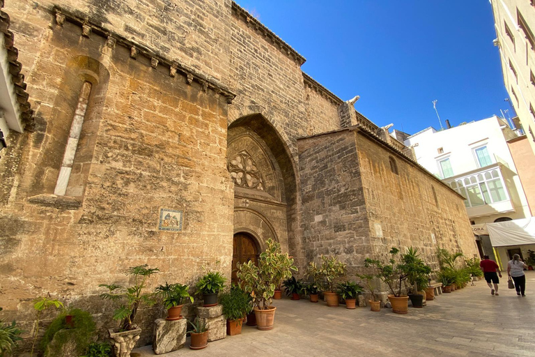 فالنسيا: أسرار وأساطير وتجربة التاباس المحليةفالنسيا: أسرار، أساطير، حلويات محلية وتجربة التاباس