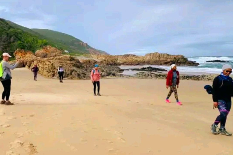 Senderismo Costero Sendero Sacramento: Puerto Elizabeth