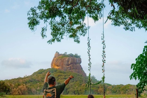 Sigiriya: Hidden Gems Tuk-Tuk Tour with Hotel Pickup