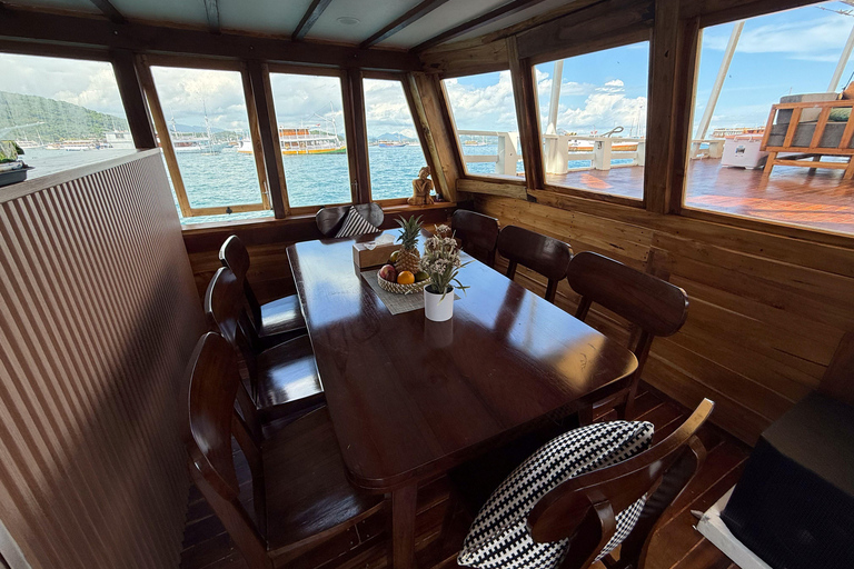 Labuan Bajo: Komodo National Park 3-Day Boat Tour