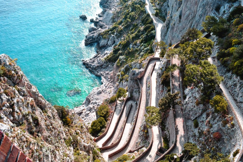Capri: tour di un giorno dell'isola con pranzo da Napoli