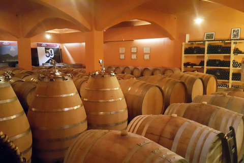 Odkryj smak Krety: wycieczka z przewodnikiem po winnicy i degustacjaOdkryj Smak Krety: Wycieczka z przewodnikiem po winiarni i degustacje