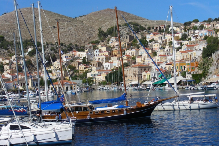 Desde Rodas: viaje en barco a la isla Symi con traslado al hotel