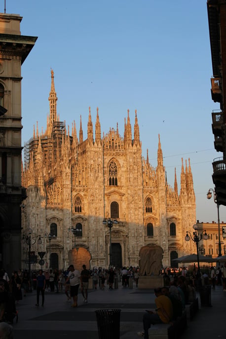 Mailand: ...